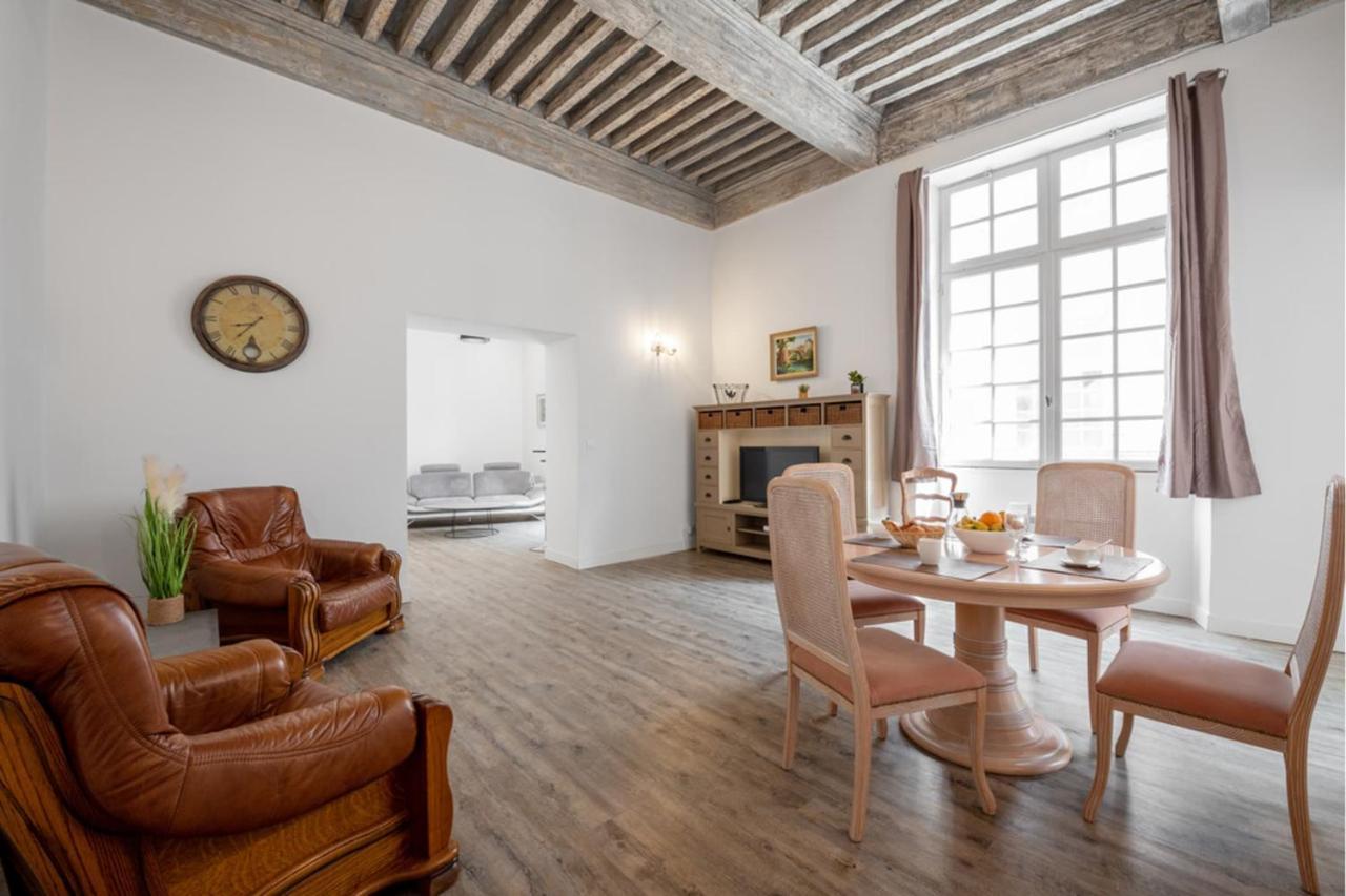 קרקסון Bright Spacious Well-Equipped Apartment מראה חיצוני תמונה