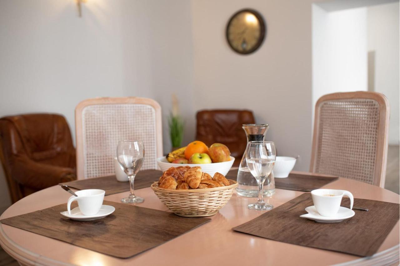 קרקסון Bright Spacious Well-Equipped Apartment מראה חיצוני תמונה