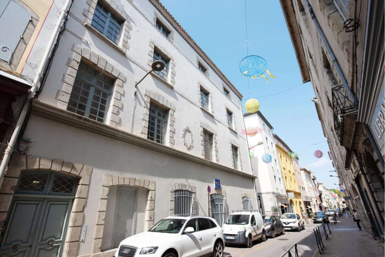 קרקסון Bright Spacious Well-Equipped Apartment מראה חיצוני תמונה